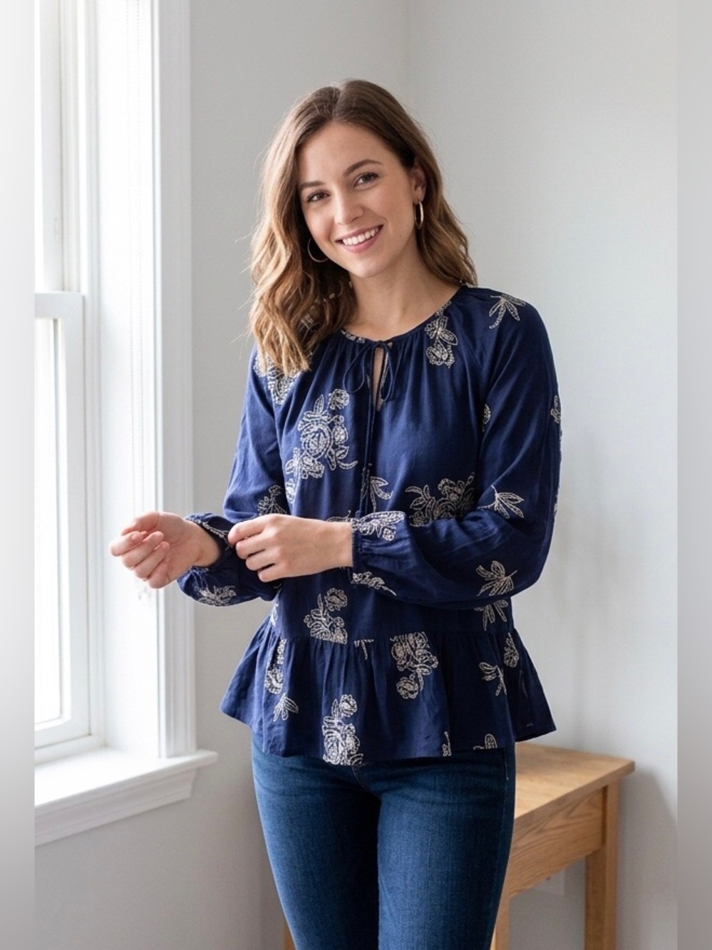 Love In - Navy Blue Floral Embroidered Peplum Top - Sz L